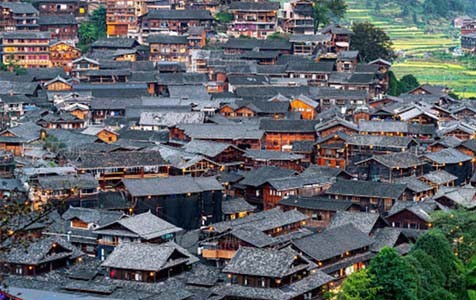 青岛6种常见的外墙仿石漆施工工艺！